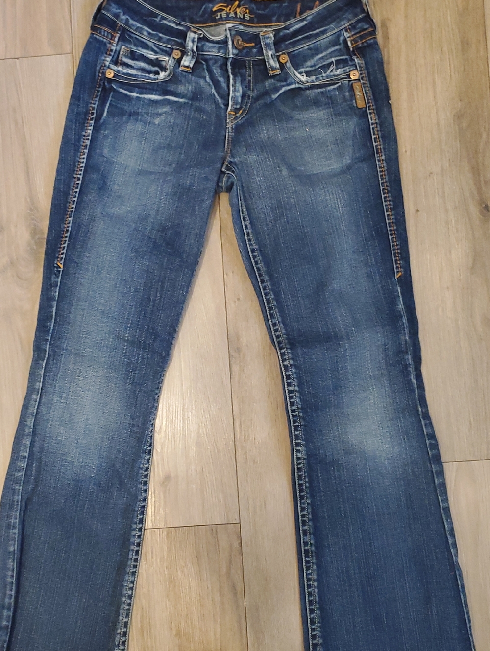 Silver Jeans Women's Bootcut Jeans in Medium Blue Wash